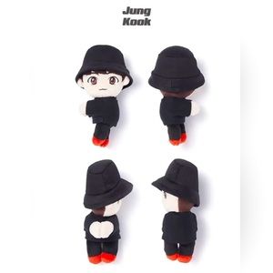 NWT BTS Official TinyTan 6” Plush Hand Magnet Jungkook 💜